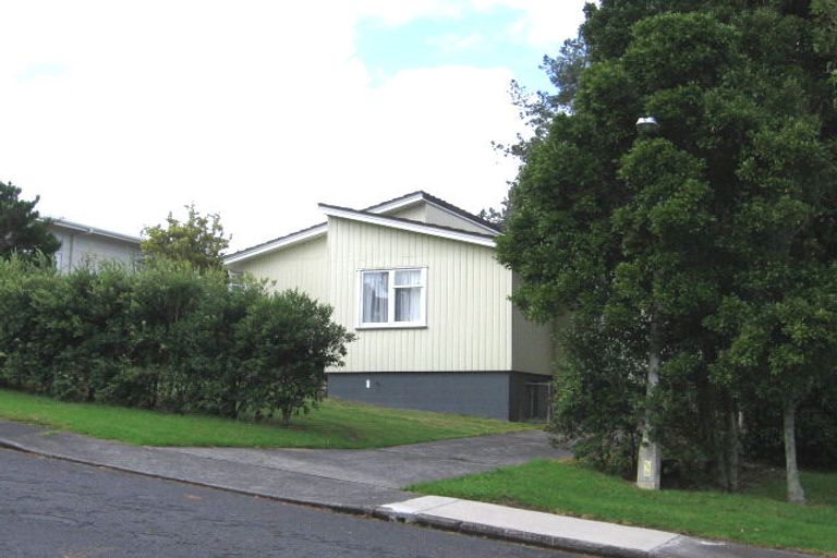 Photo of property in 56 Glenbervie Crescent, Massey, Auckland, 0614