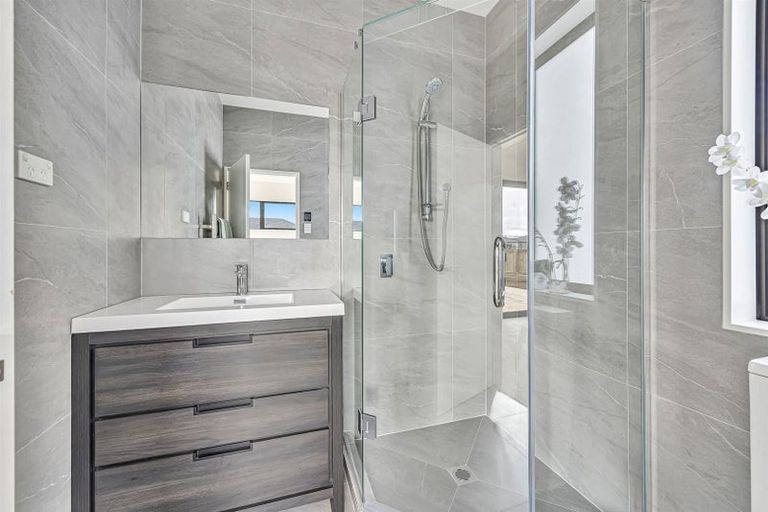 Photo of property in 5 Booker Drive, Tuakau, 2121