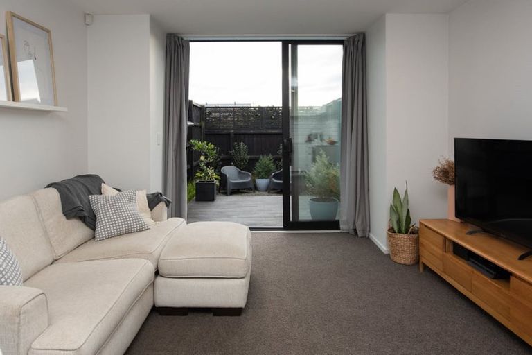 Photo of property in 1036g Colombo Street, St Albans, Christchurch, 8014