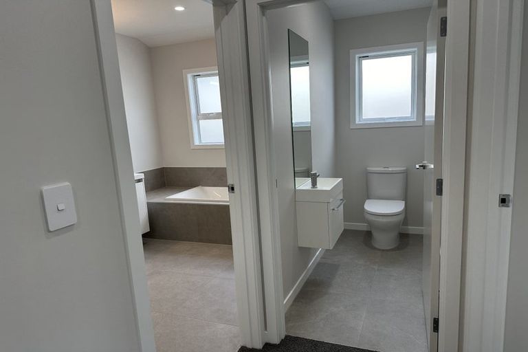 Photo of property in 20 George Yee Place, Taradale, Napier, 4112