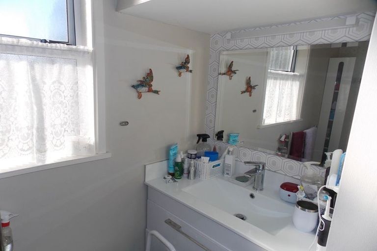 Photo of property in 45 Sutherland Crescent, Westbrook, Palmerston North, 4412