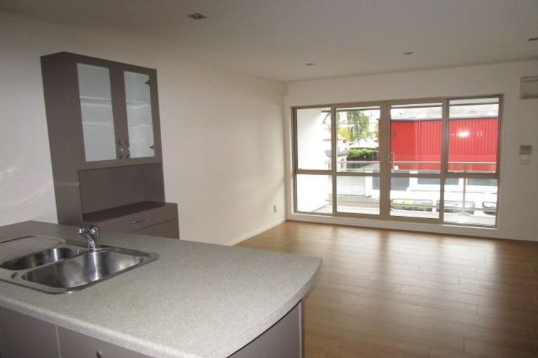 Photo of property in 1/282 Kilmore Street, Christchurch Central, Christchurch, 8011