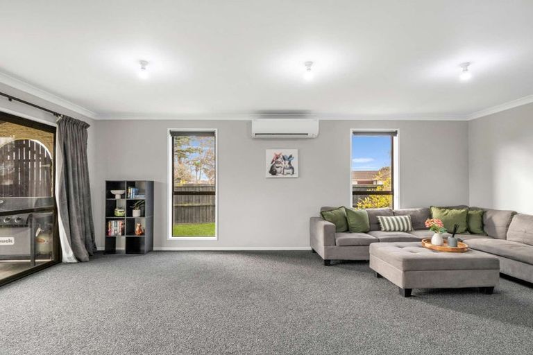 Photo of property in 12 Mchaffies Place, Wainoni, Christchurch, 8061