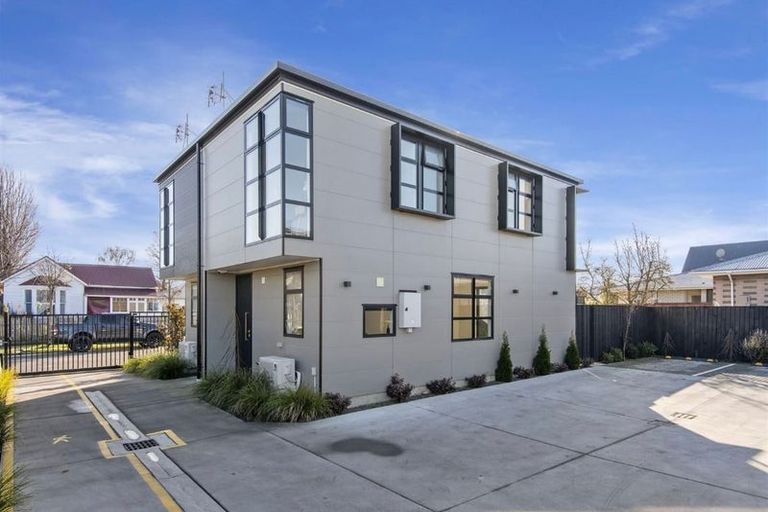 Photo of property in 2/68 Barbour Street, Waltham, Christchurch, 8011