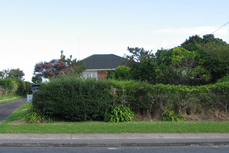Photo of property in 12 Kotuku Street, Te Atatu Peninsula, Auckland, 0610