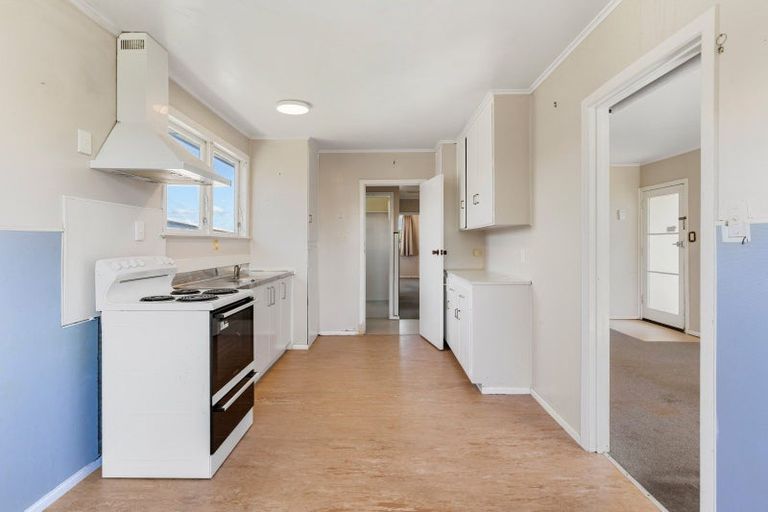 Photo of property in 22 President Avenue, Papakura, 2110