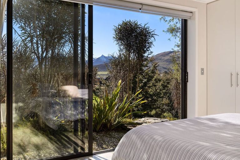 Photo of property in 1 Mckellar Drive, Jacks Point, Queenstown, 9371