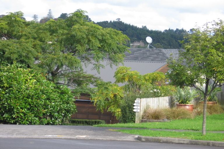 Photo of property in 7 Ramoana Mews, Shelly Park, Auckland, 2014