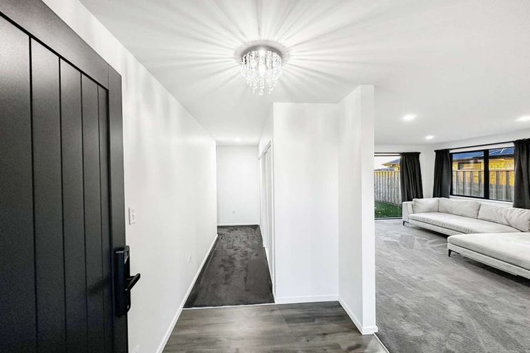 Photo of property in 27 Crossley Avenue, Woodend, 7610