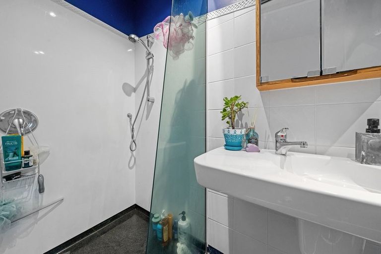 Photo of property in Qba Apartments, 4l/51 Webb Street, Mount Cook, Wellington, 6011
