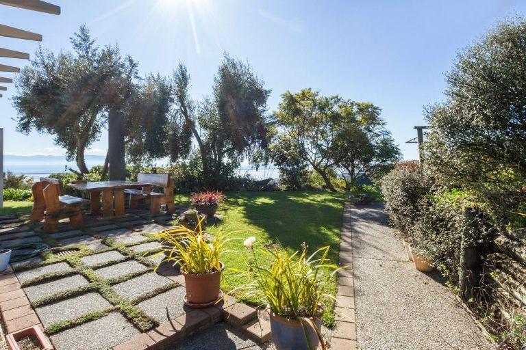 Photo of property in 5 Cape View, Atawhai, Nelson, 7010