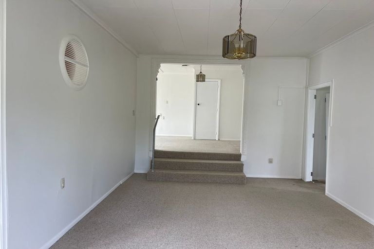 Photo of property in 4 Gibbs Crescent, Wainuiomata, Lower Hutt, 5014