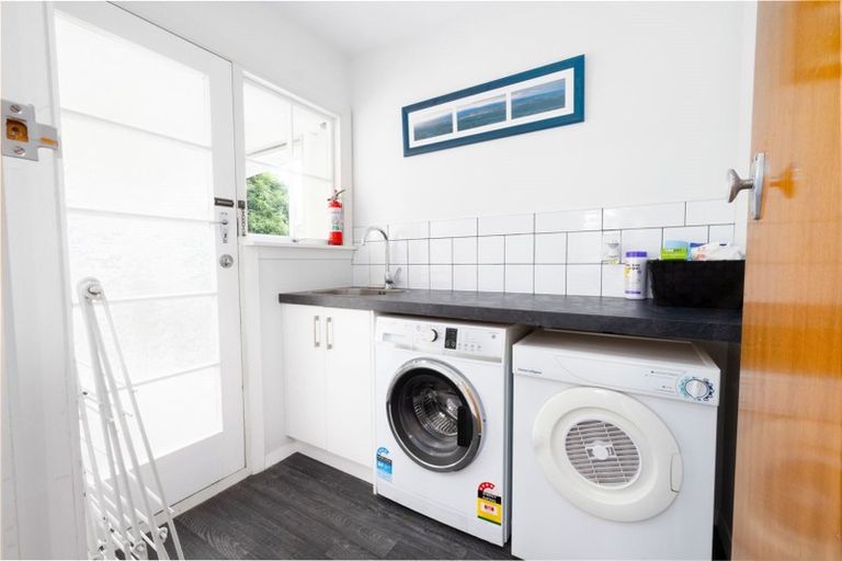 Photo of property in 281 Avonhead Road, Avonhead, Christchurch, 8042