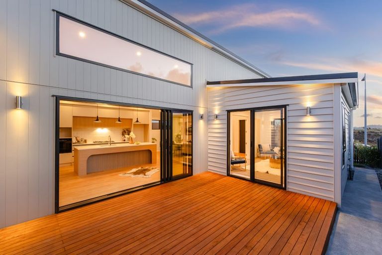 Photo of property in 3 Kauru Lane, Wainui, 0992