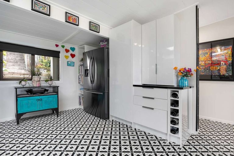 Photo of property in 102 Pohutukawa Avenue, Ohope, 3121