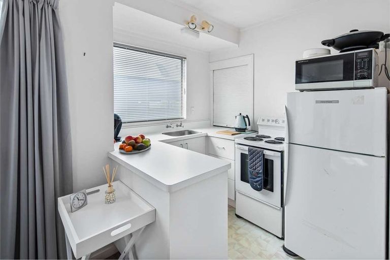 Photo of property in 10u2 Upper Bourke Street, Kilbirnie, Wellington, 6022