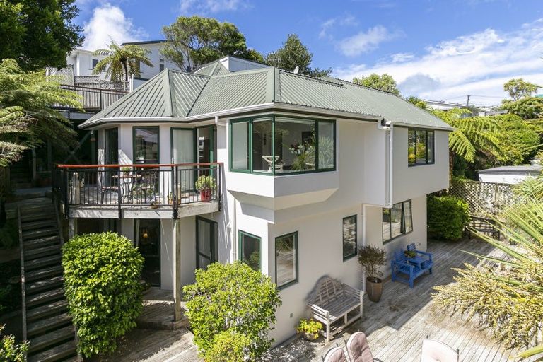 Photo of property in 18a Lucknow Terrace, Khandallah, Wellington, 6035