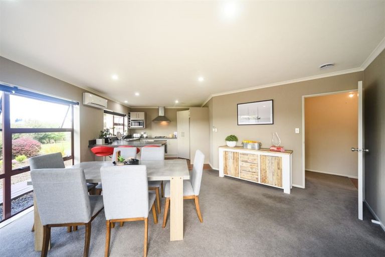 Photo of property in 40 Geneva Terrace, Kelvin Grove, Palmerston North, 4414