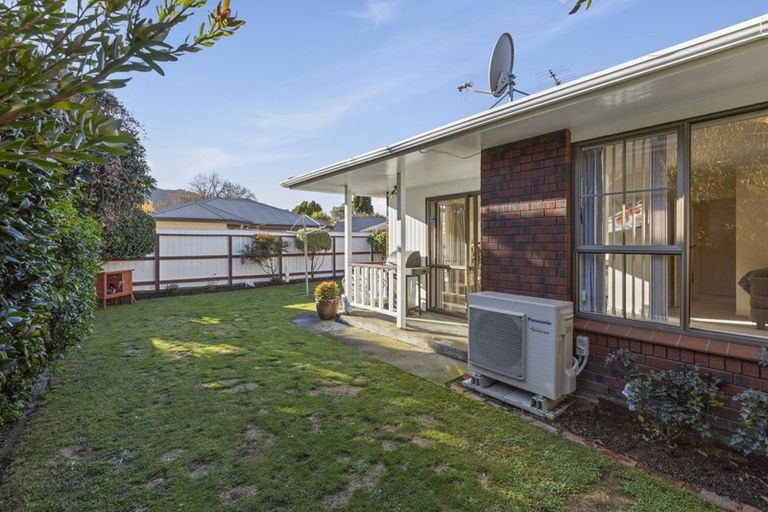 Photo of property in 59f2- Kowhai Avenue, Ebdentown, Upper Hutt, 5018