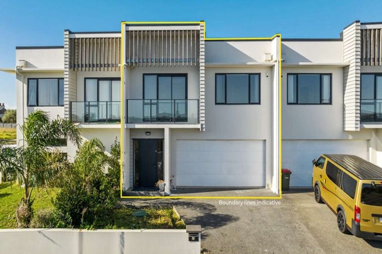 Photo of property in 65 Hayfield Way, Karaka, Papakura, 2113