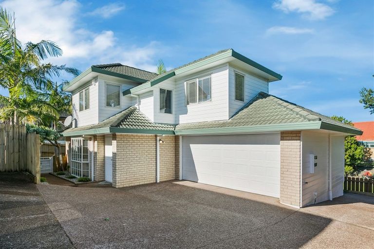 Photo of property in 2/16 Belgate Place, Somerville, Auckland, 2014