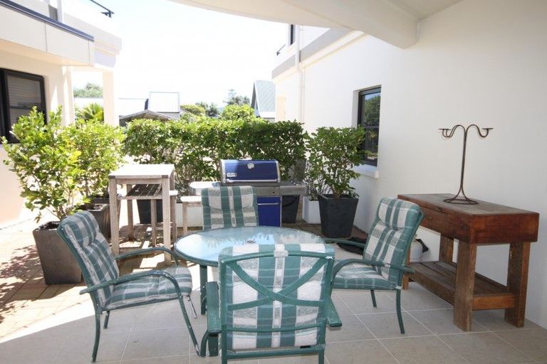 Photo of property in 2b The Dunes, Pauanui, Hikuai, 3579