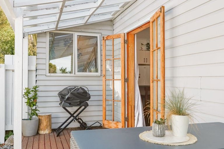 Photo of property in 52 Brougham Street, Westport, 7825