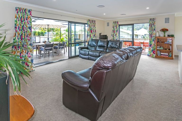 Photo of property in 23 Victoria Street, Coromandel, 3506