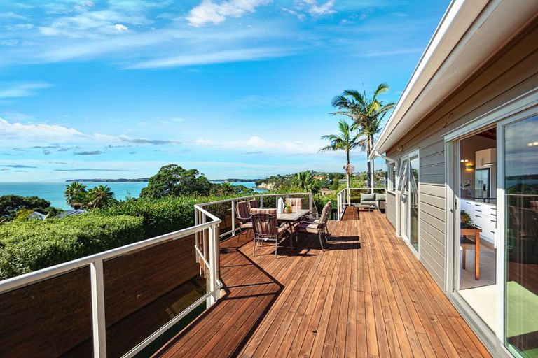 Photo of property in 42 Marellen Drive, Red Beach, 0932