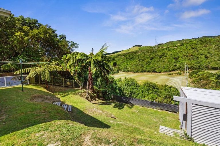 Photo of property in 17 Nassau Avenue, Grenada North, Wellington, 5028