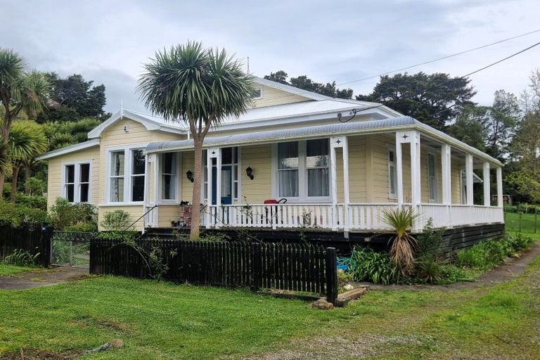 Photo of property in 20 Makomako Street, Pongaroa, 4991
