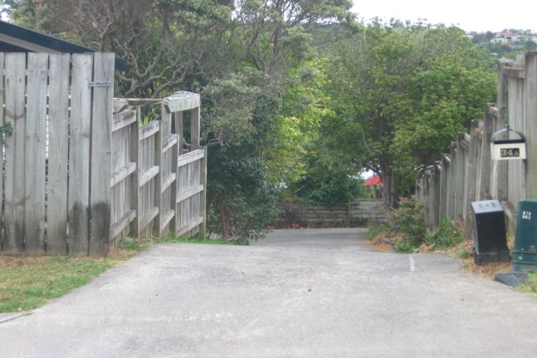 Photo of property in 1/34 Valley View Road, Glenfield, Auckland, 0629