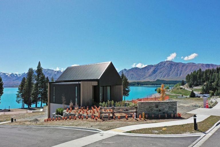 Photo of property in 16 Station Bay Rise, Lake Tekapo, 7999