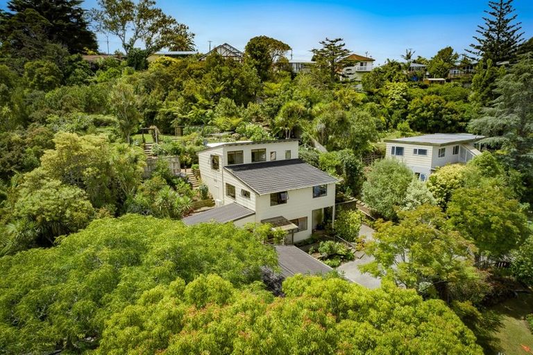Photo of property in 16 Newstead Avenue, Browns Bay, Auckland, 0632