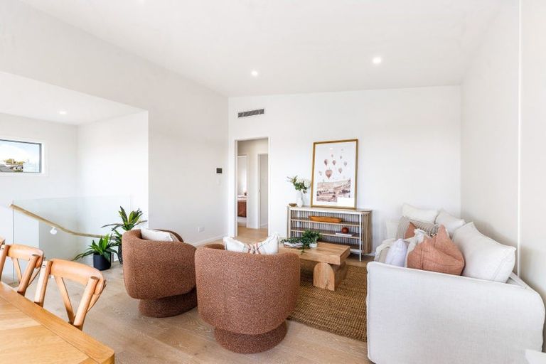 Photo of property in 23a Monyash Road, Manly, Whangaparaoa, 0930