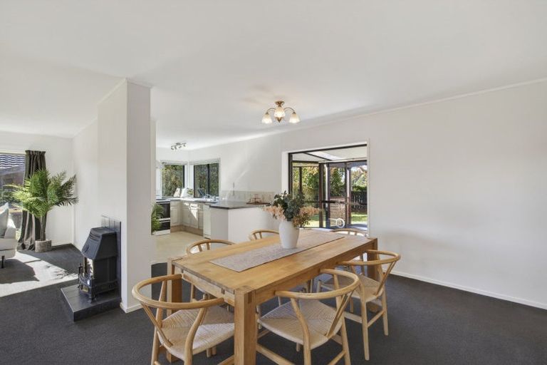 Photo of property in 60 Heta Road, Highlands Park, New Plymouth, 4312