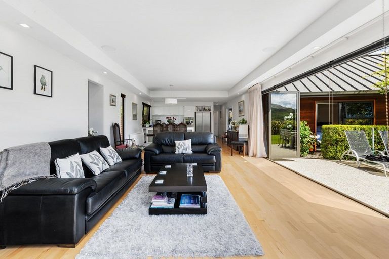 Photo of property in 36 Orford Drive, Jacks Point, Queenstown, 9371