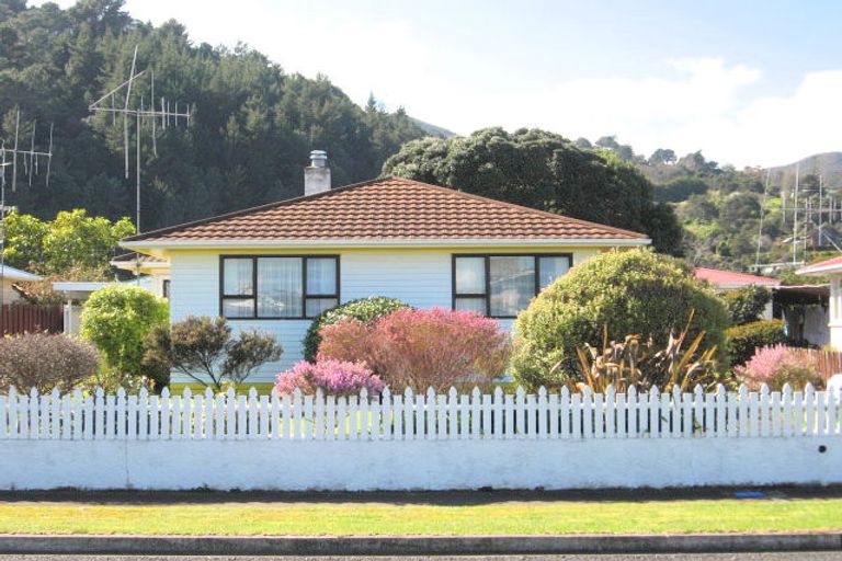 Photo of property in 204 Moanataiari Street, Thames, 3500