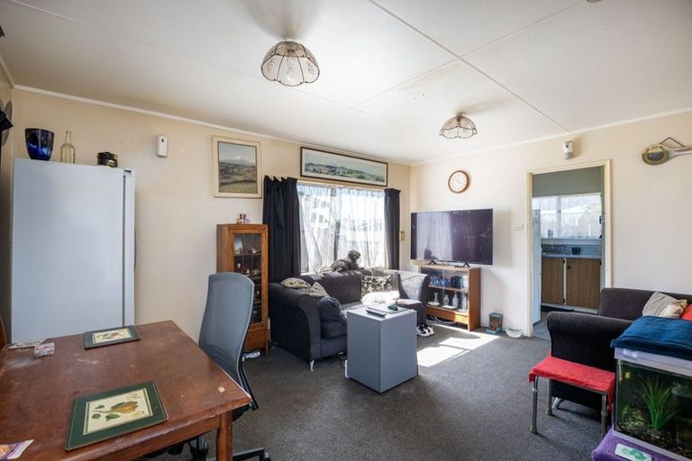 Photo of property in 70 Hume Street, Waitara, 4320