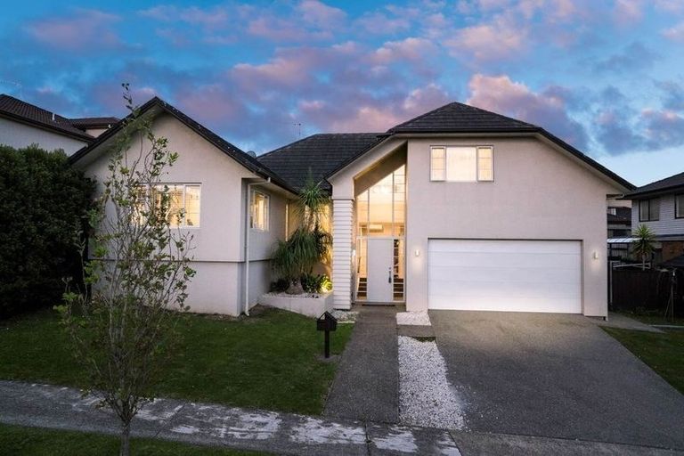 Photo of property in 5 Chateau Rise, Flat Bush, Auckland, 2016