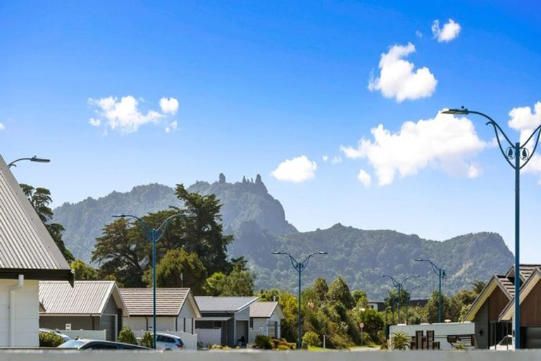 Photo of property in 76 Stace Hopper Drive, One Tree Point, 0118