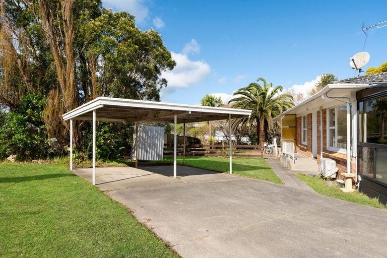 Photo of property in 2/14 Kapiti Place, Sunnynook, Auckland, 0620