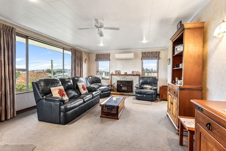 Photo of property in 19 Arthur Street, Holmes Hill, Oamaru, 9401