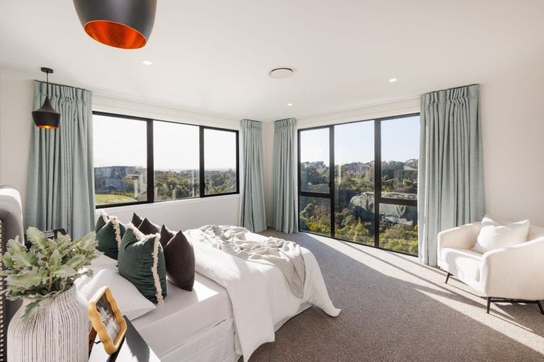 Photo of property in 18 Silkwood Place, Fitzherbert, Palmerston North, 4410