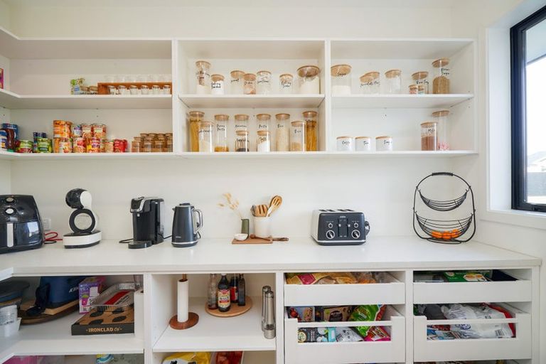 Photo of property in 6 Chatham Rise, Seaward Bush, Invercargill, 9812