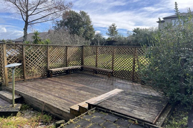 Photo of property in 9 William Souter Street, Forrest Hill, Auckland, 0620