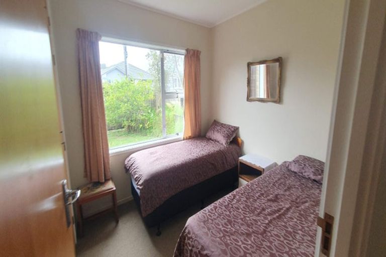 Photo of property in 1/34 Walton Street, Red Beach, 0932
