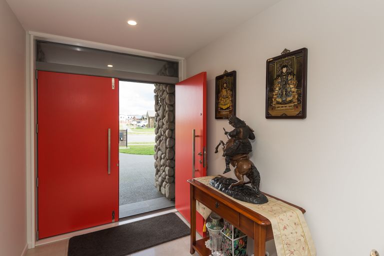 Photo of property in 43 Davaar Crescent, Broomfield, Christchurch, 8042