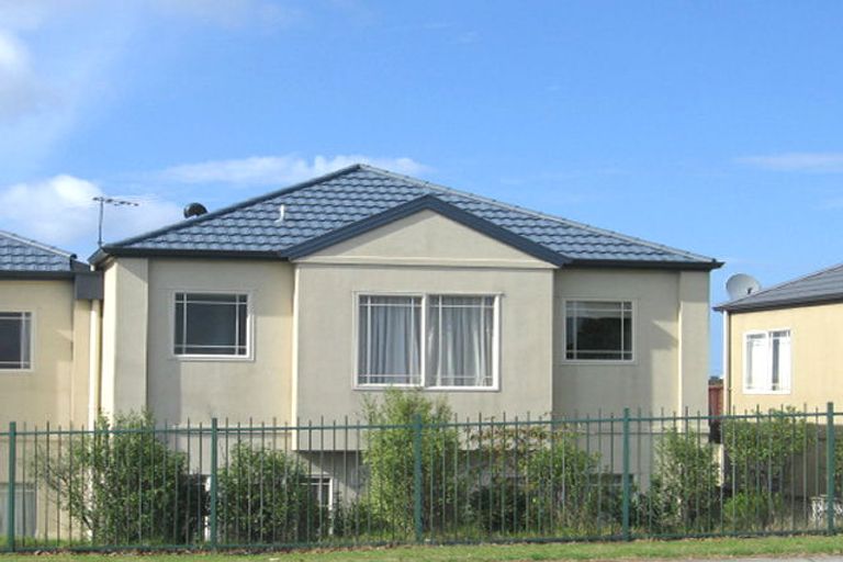 Photo of property in 149f Hobsonville Road, West Harbour, Auckland, 0618
