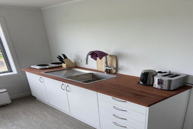 Photo of property in 42 Bream Revel Way, Karaka, Papakura, 2580